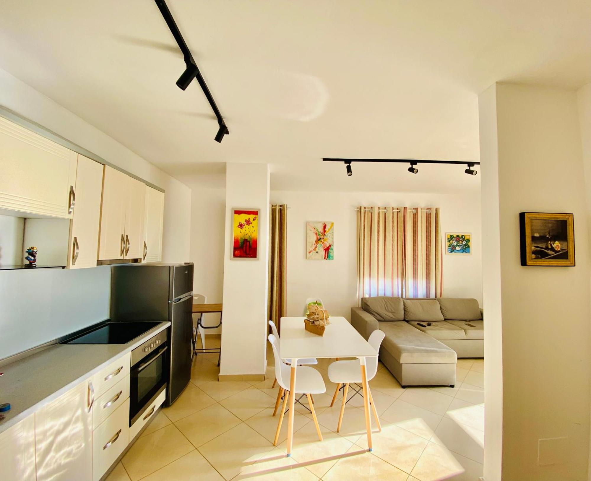 Eden Apartment *